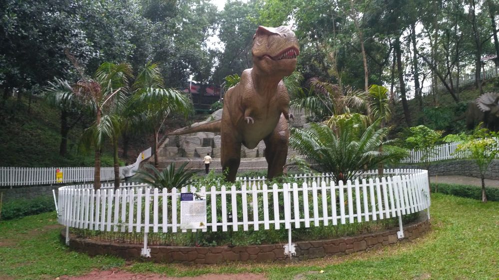 The main attraction of the Dino park - Roaring Dinosaur by Shah Md Sultan