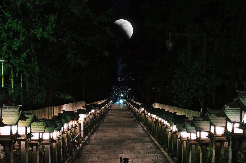Shrine and moon