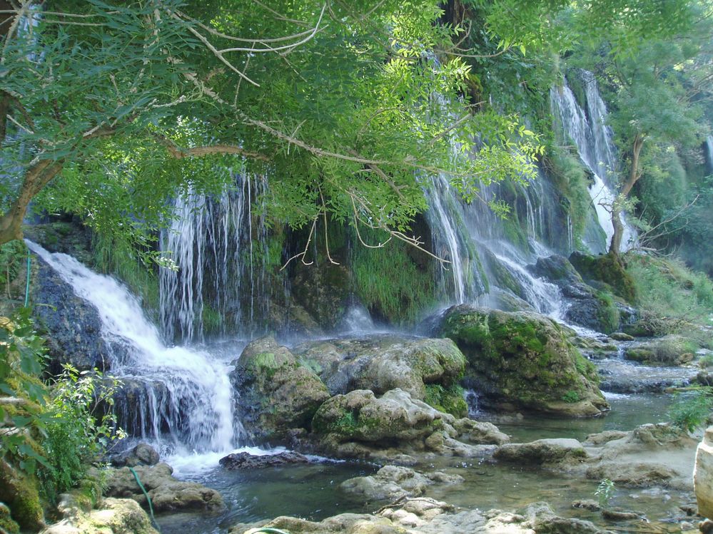 Kravica Waterfalls, a detail