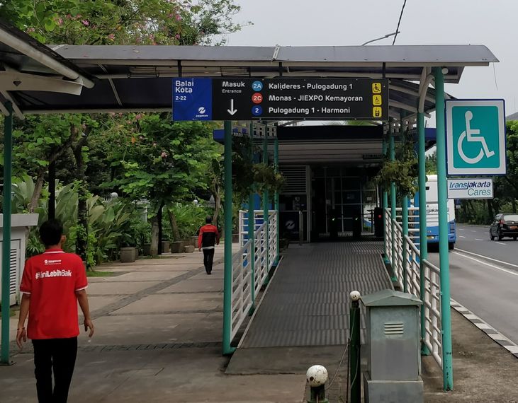 (Balai Kota  2-22) Bus Stop in Jakarta City Center , has accessible attributes and mark with Green Color