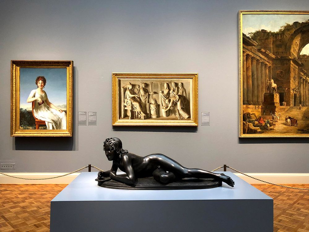 Caption: Sculpture and paintings displayed at the Art Institute of Chicago. (Local Guide Sangyeon Cho)
