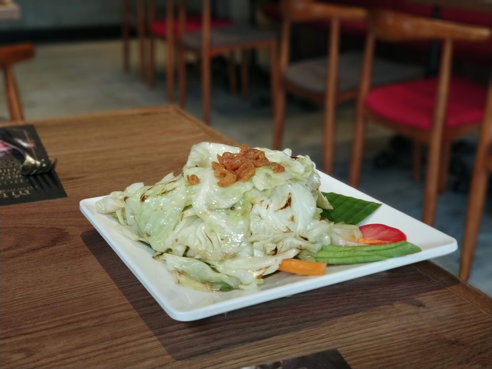 Cabbage with fish sauce