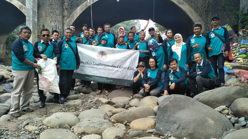 Celebrations between local communities in the river ciliwung, Bogor City