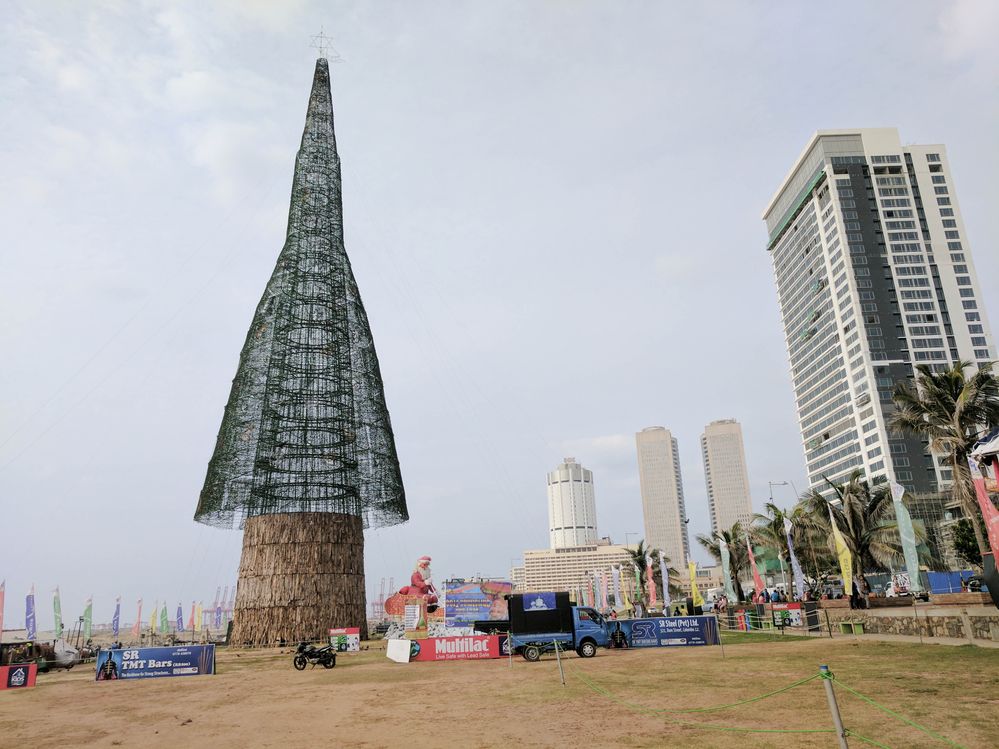 the world’s tallest artificial Christmas tree