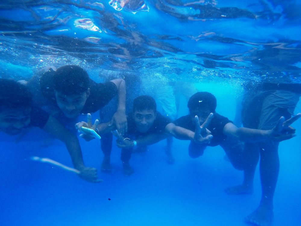 Underwater click