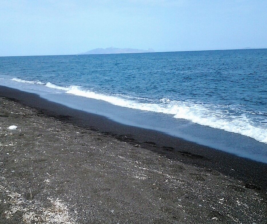 The black sand in Santorini(Greece)