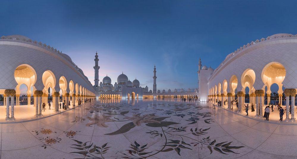 Sheikh Zayed Mosque (Local Guide Moafaq Jamal)