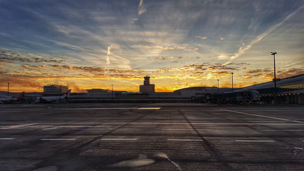 Sunrise at Prague's Airport taxiway