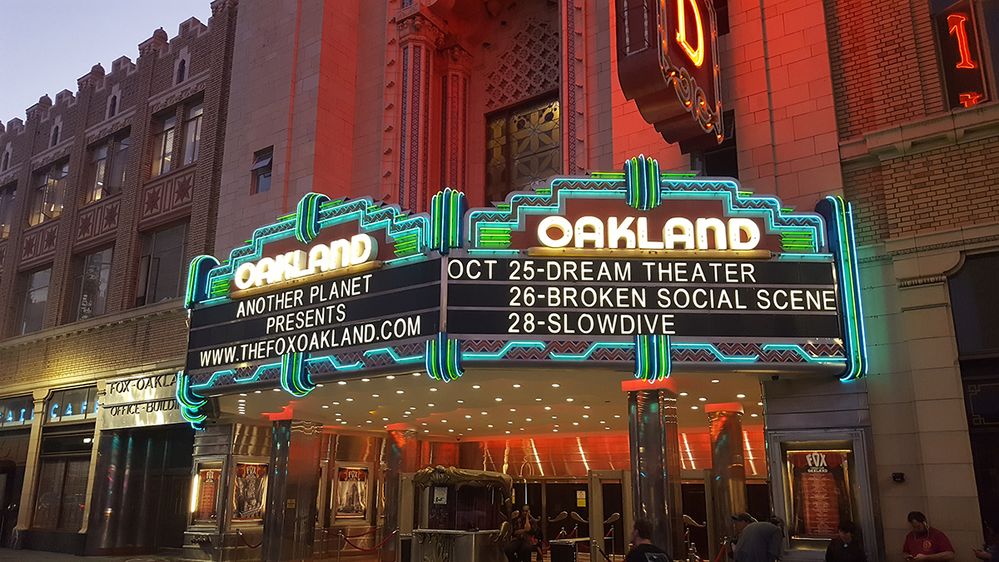 Caption: A photo of the marquee of the Fox Theater in Oakland, California. (Local Guide Rusty Meador)