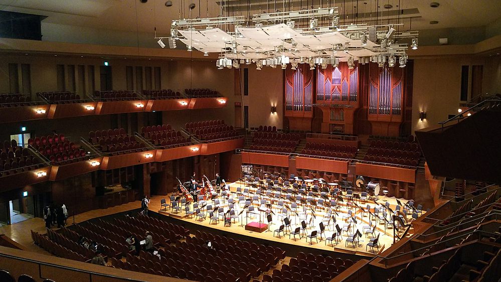 Caption: A photo of the stage and seats at The Symphony Hall in Osaka, Japan. (Local Guide 幸作上村)