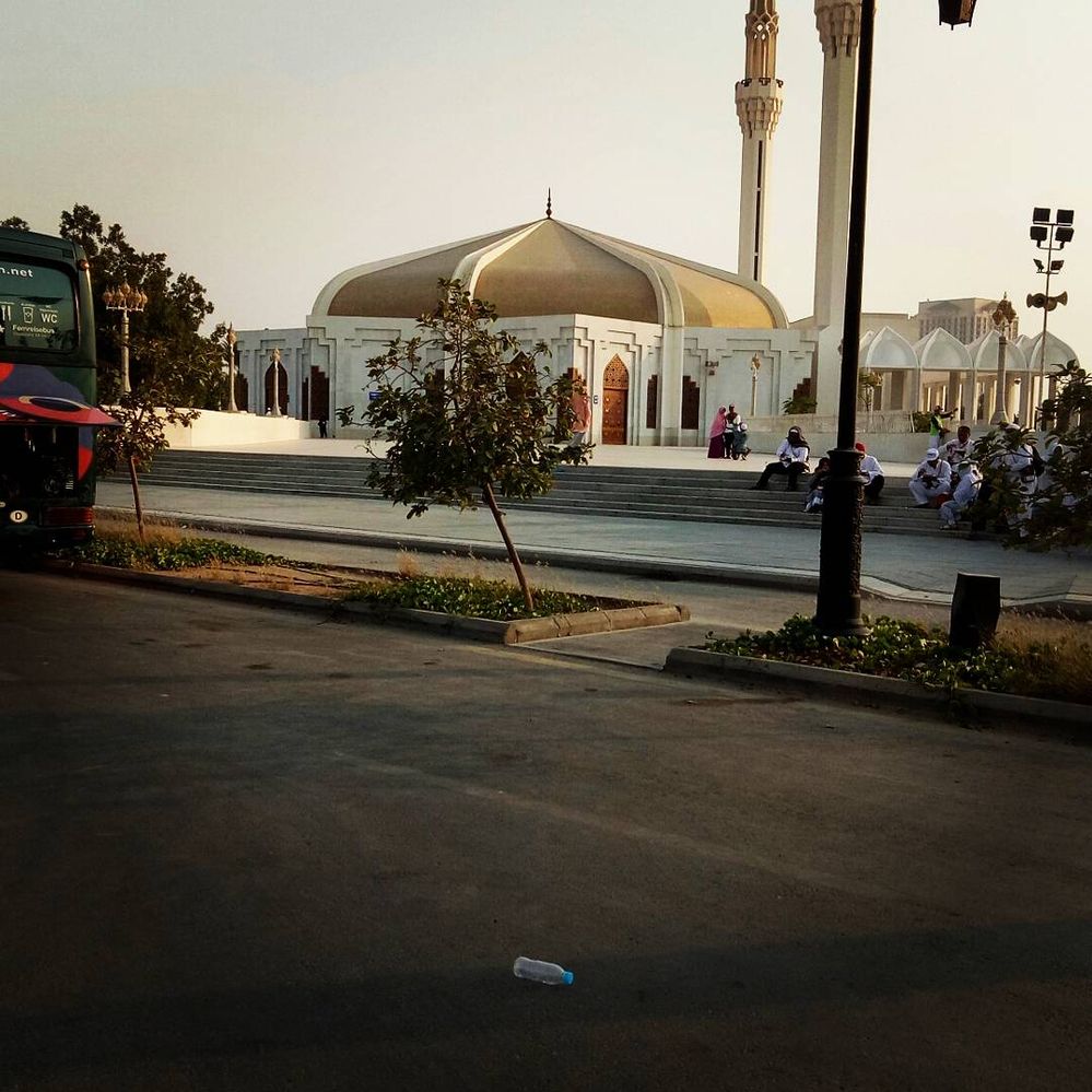 Mengunjungi Masjid An-Nil setelah menyelesaikan semua tugas.