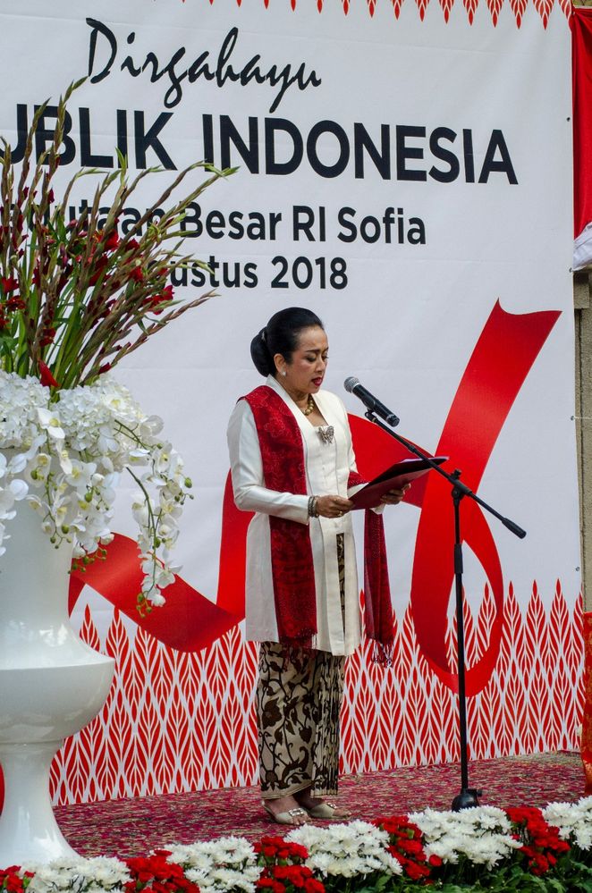 Keterangan: Foto Duta Besar Indonesia H.E. Sri Astari Rasjid  menyampaikan pembukaan acara di Sofia, Bulgaria