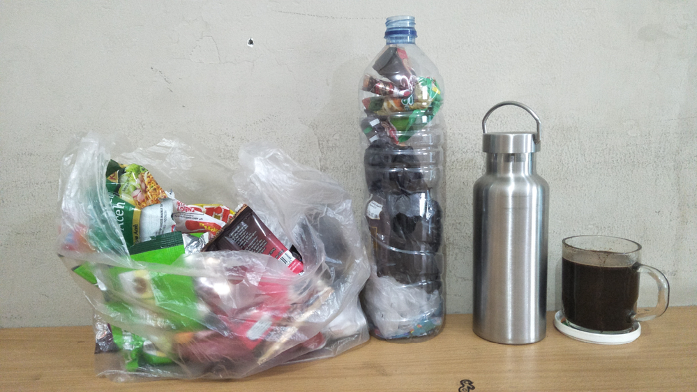 Tumbler, Ecobricks, Sampah Plastik dan Kopi di Kantor
