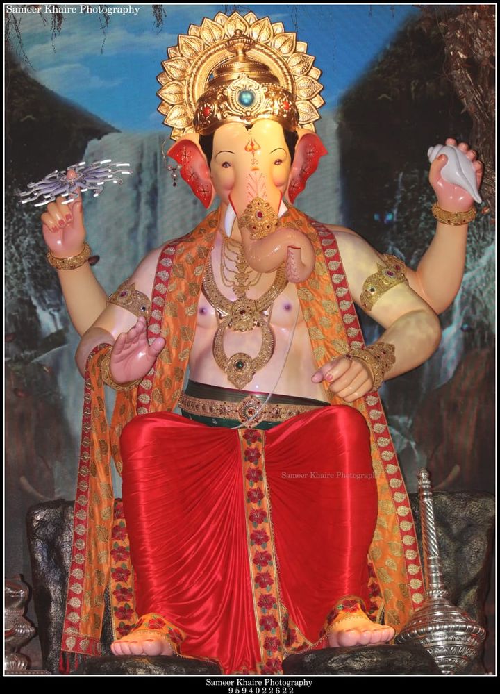 Mumbai, Lalbagh cha Raja. One Of my Brotherly Friends Photophotography.. Sameer Khaire