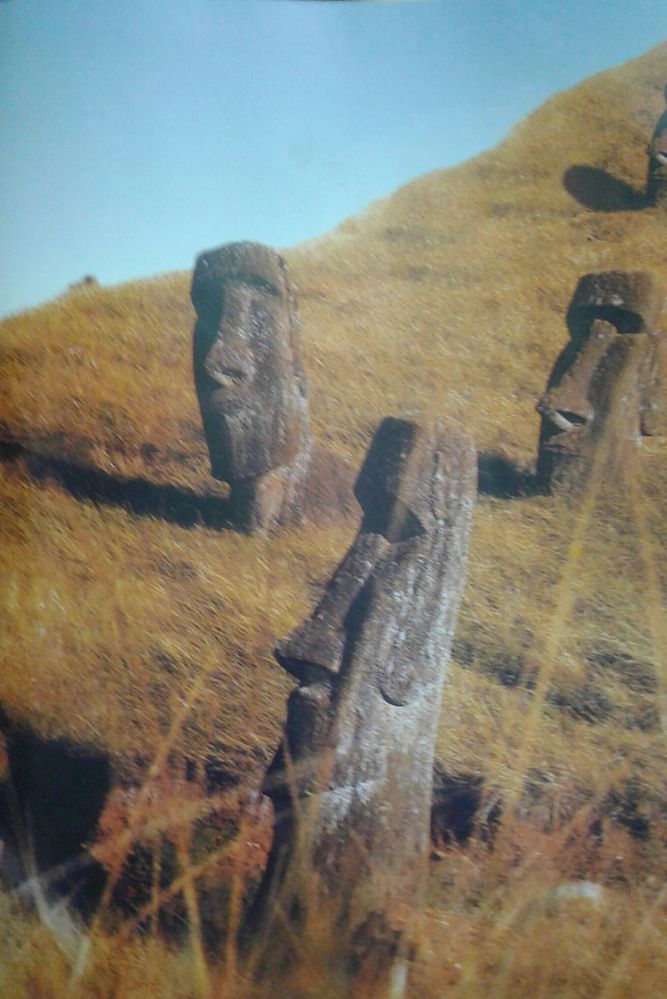Easter  Island  : 11th -16th Century, Pacific Ocean. The most fascinating aspect of Easter Island is its huge statues which the islanderror call moai. They are about 12-15 ft. tall.Some of a bigger upto 32 ft.in height. Silent and enigmatic, the huge statues contemplate the pacific