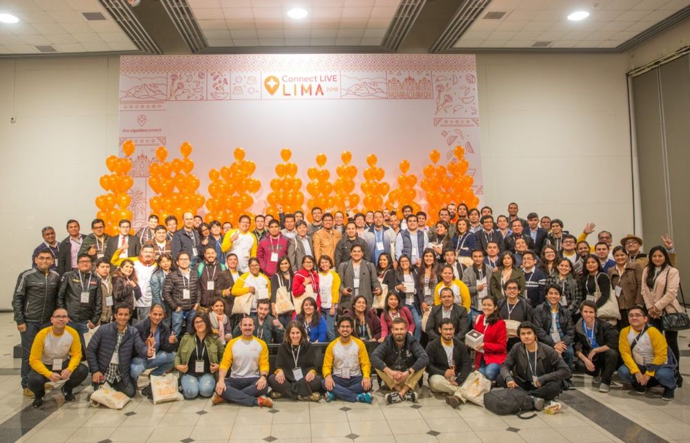 Caption: A group photo of attendees and Googlers at Connect Live Lima 2018.