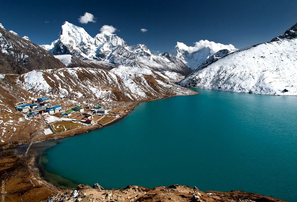 Gokyo-Lakes-with-views-of-Mt-Everest-Nepal.jpg