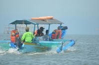 Naik Perahu / by boat