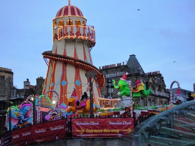 Edinburgh Christmas Fair Princes Street Gadens