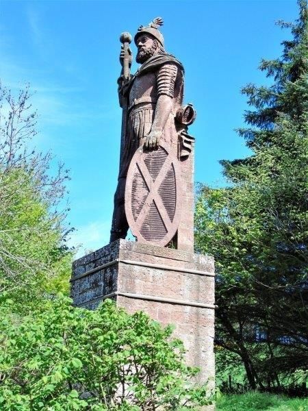 30 foot (9.1 mtr) statue of William Wallace #Braveheart