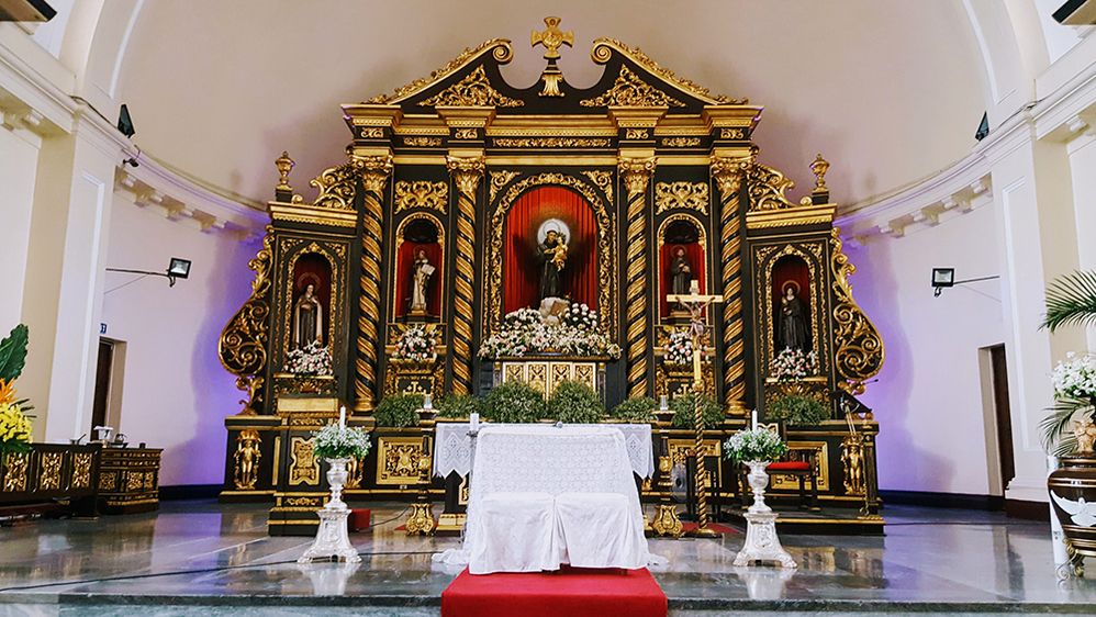 Caption: A photo of the altar inside of Santuario De San Antonio Parish in Manila, Philippines. (Local Guide Avel Manansala)