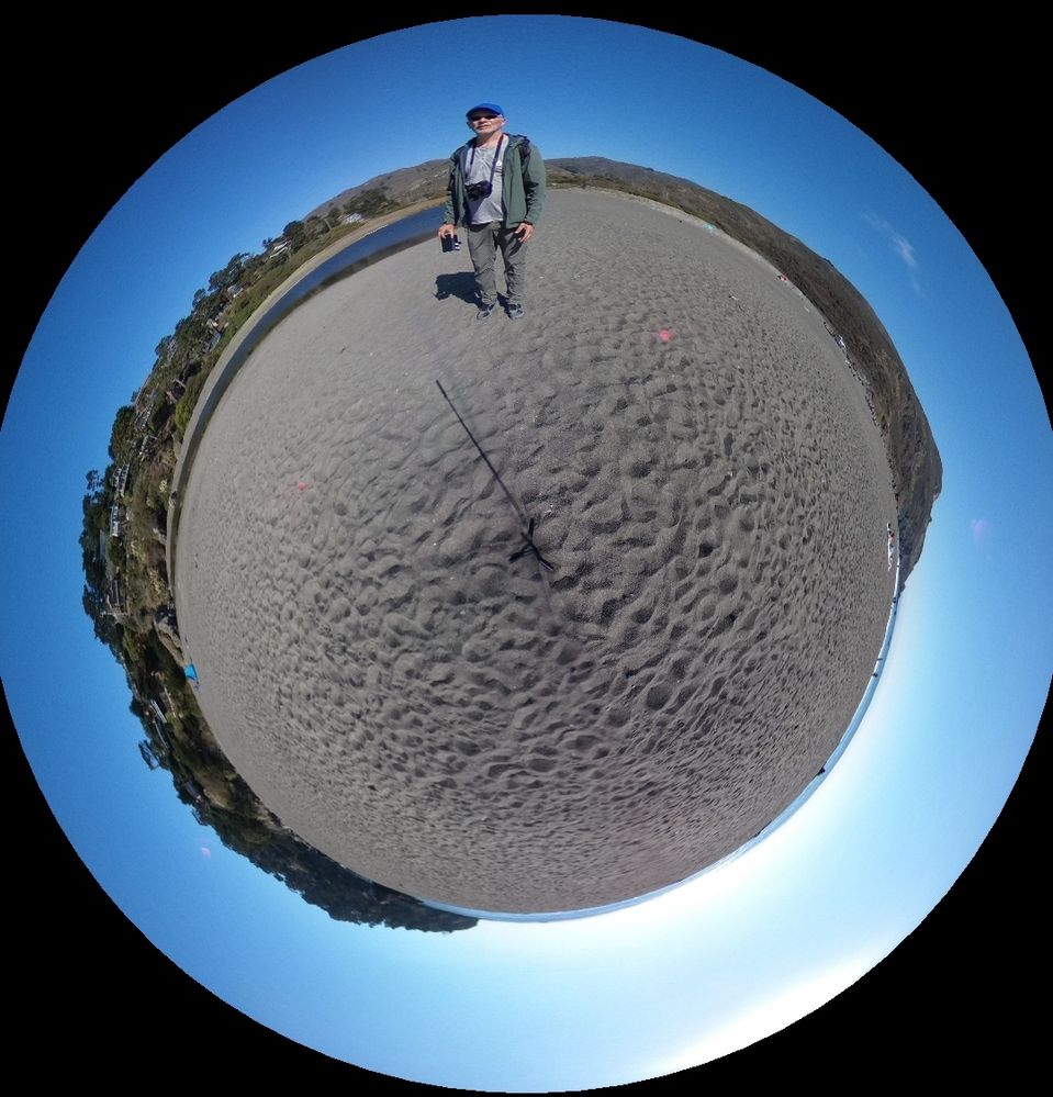 Muir beach in a day of mid October, a 360 selfie