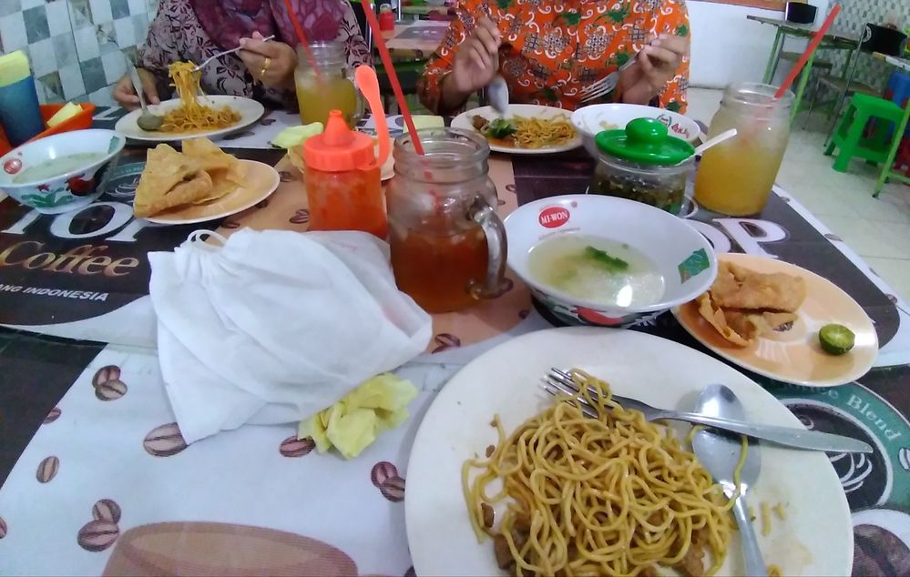 "FRIED PANGSIT NOODLES"