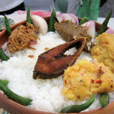 Rice and Hilsha fish with green chili