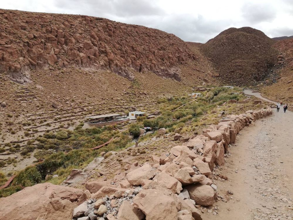 Caption: Termas de Puritama, Desierto de Atacama, Chile (Local Guide @JavieraAu)