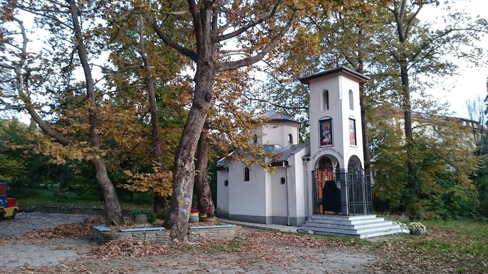 Caption: A photo of a small church in the Sandanski town park. (Vasil Bakalov)