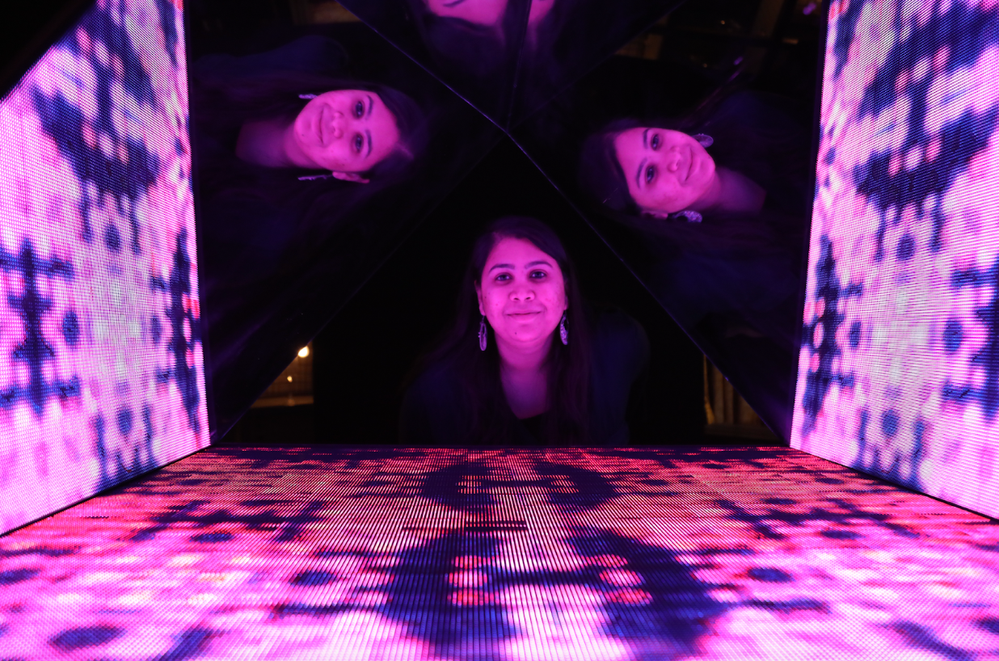 Caption: A photo of a Local Guide using the Kaleidoscope Photo Booth at Connect Live Delhi 2018.