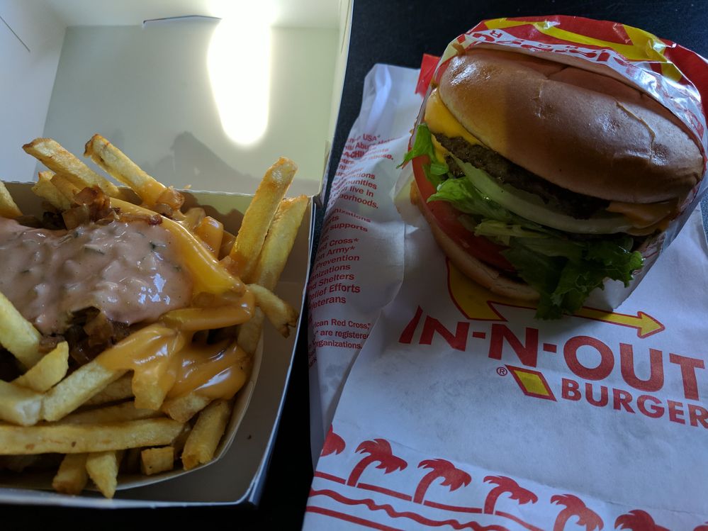 In-n-Out all paper packaging