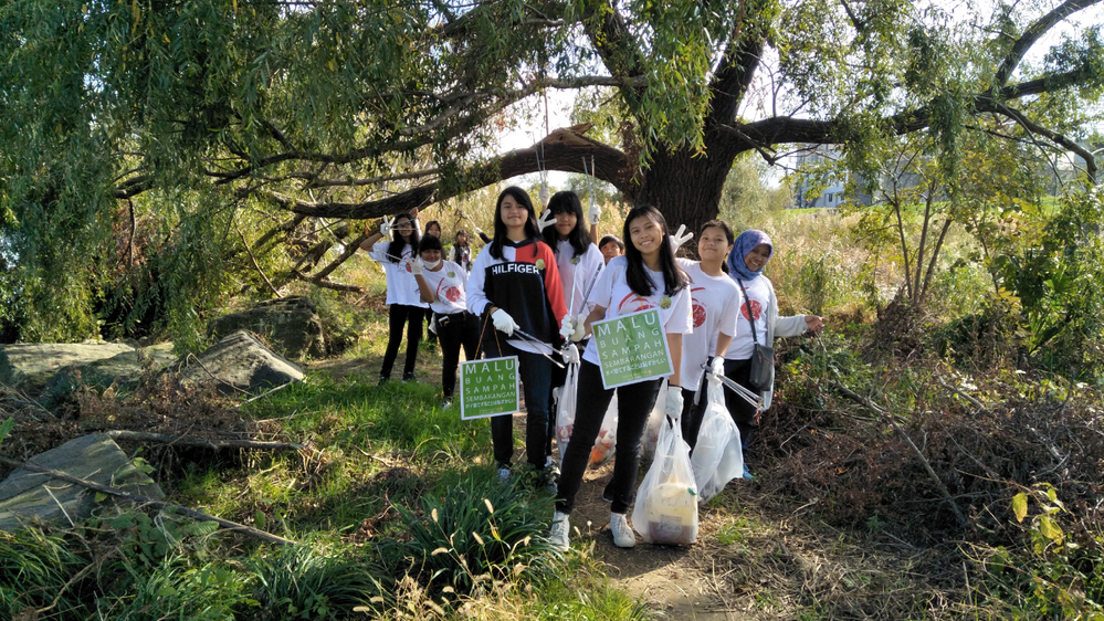 Rombongan Pelajar Indonesia di Tokyo ikut membersihkan sungai
