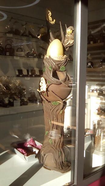 Photo cave à chocolat prise dans une boulangerie à Auray