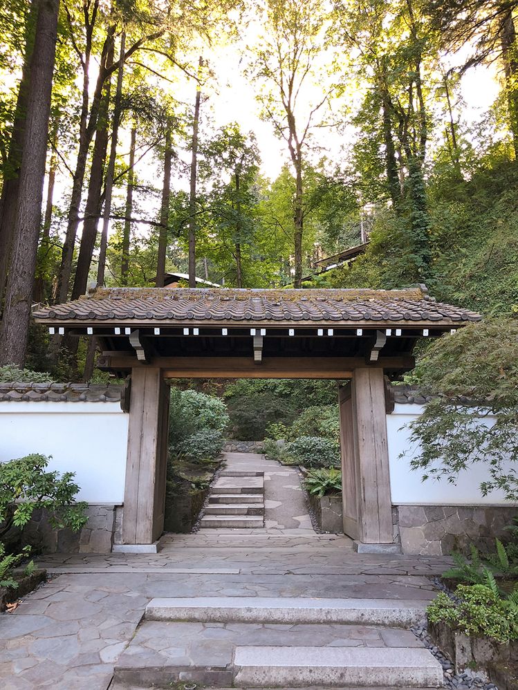 Caption: A photo of the entryway at the Japanese Garden in Portland, Oregon, taken at a straight angle while using a camera grid. (Christina-NYC)