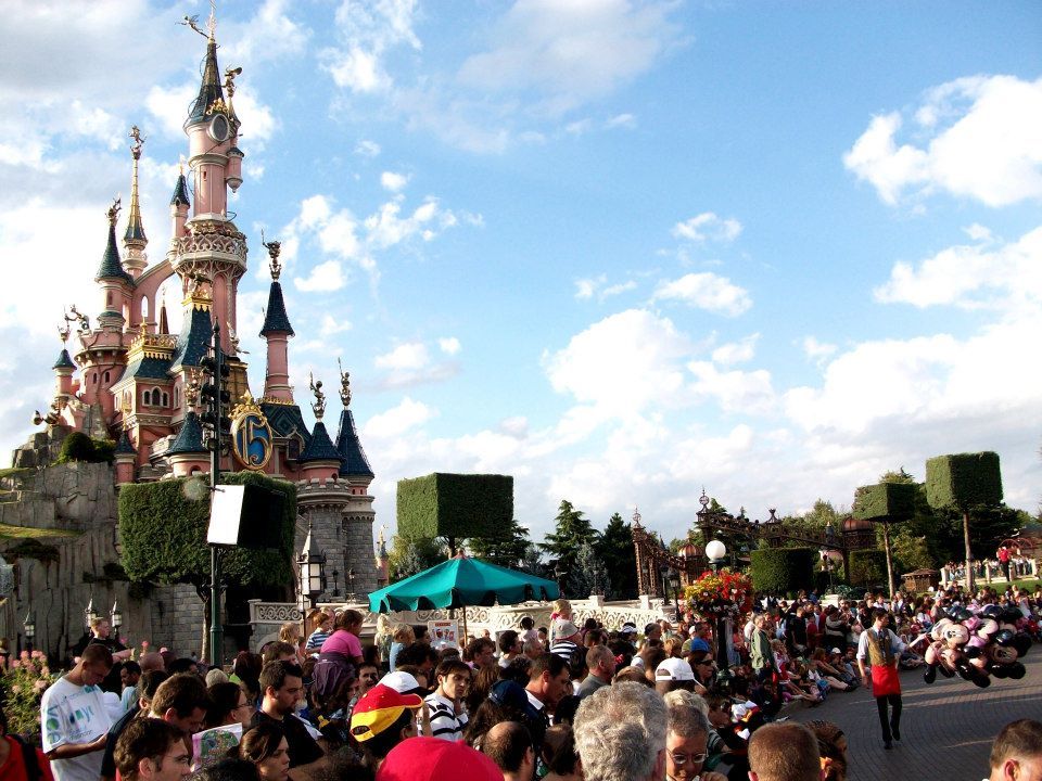 Caption: Disneyland Paris (Local Guide BorrisS)