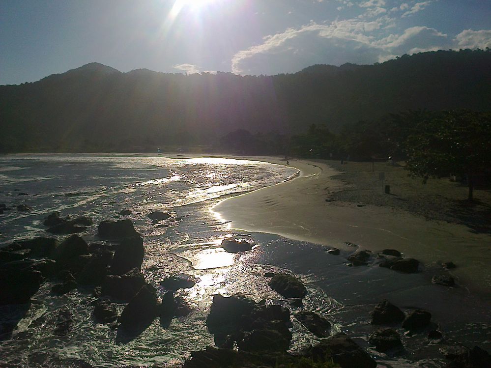 Praia do Coqueiro - Mambucaba
