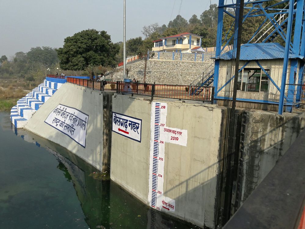 Caption: Water level Indicator of Dam