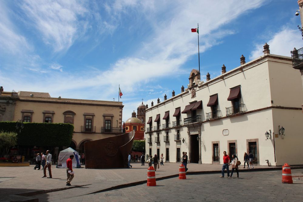 Plaza de Armas y Palacio de la Corregidora