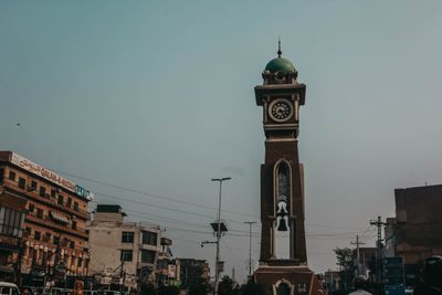 Qartaba Chowk Clock, Lahore