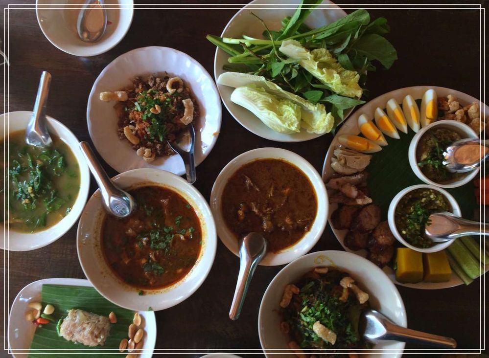 Northern dishes in Chiang Mai at Lanna Rice Barn.