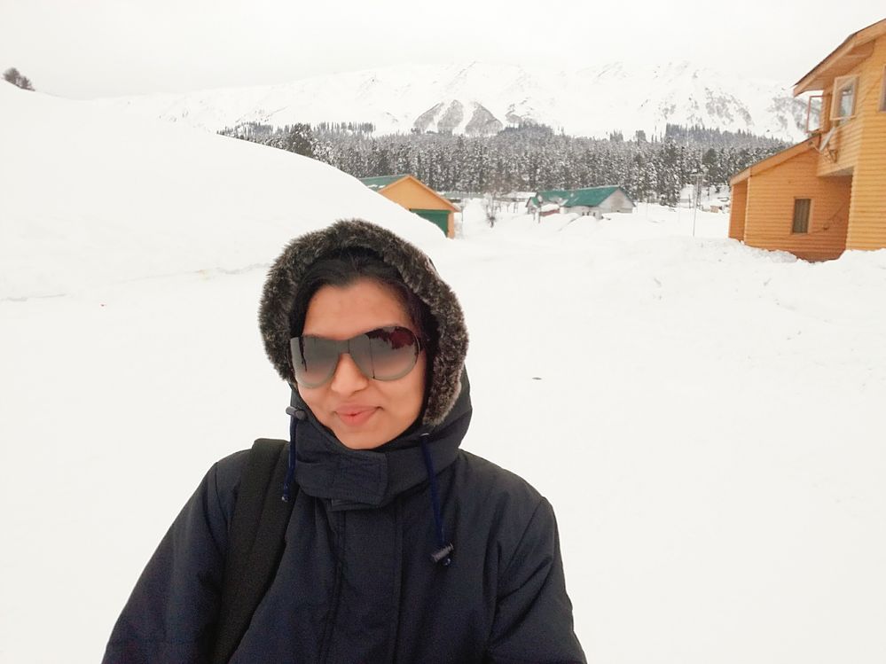 Ambreen Shaikh Local Guide Level 7 (Gulmarg, Jammu and Kashmir)