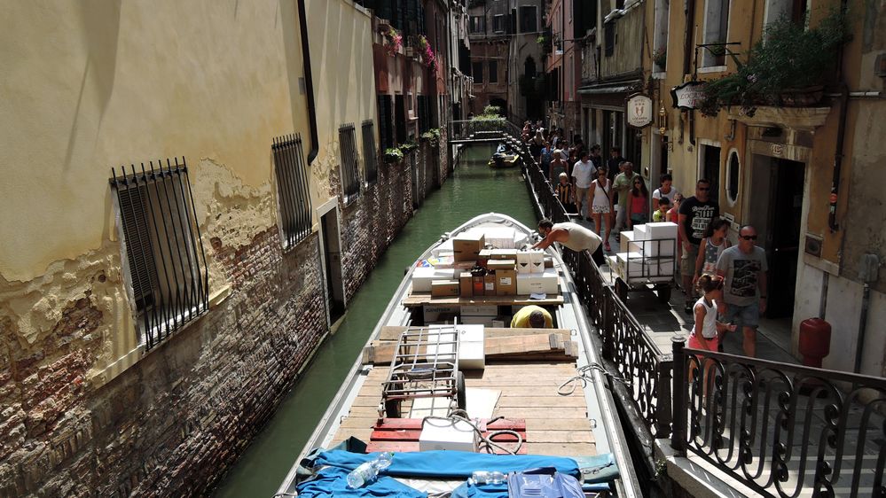 Caption: A photo captured in Venice, Italy (Local Guide @KatyaL)
