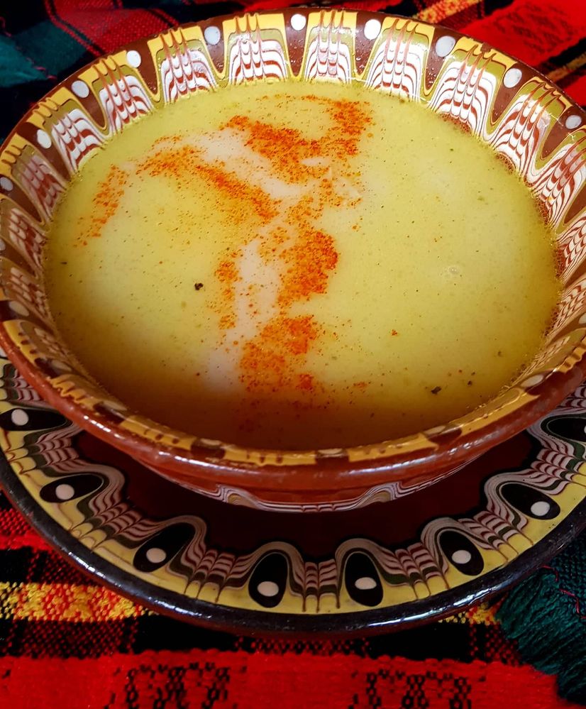 Hivatkozás: Fotó egy tányér aranyló pacal levesről pirospaprikával megszórva.  (Local Guide @Petra_M)