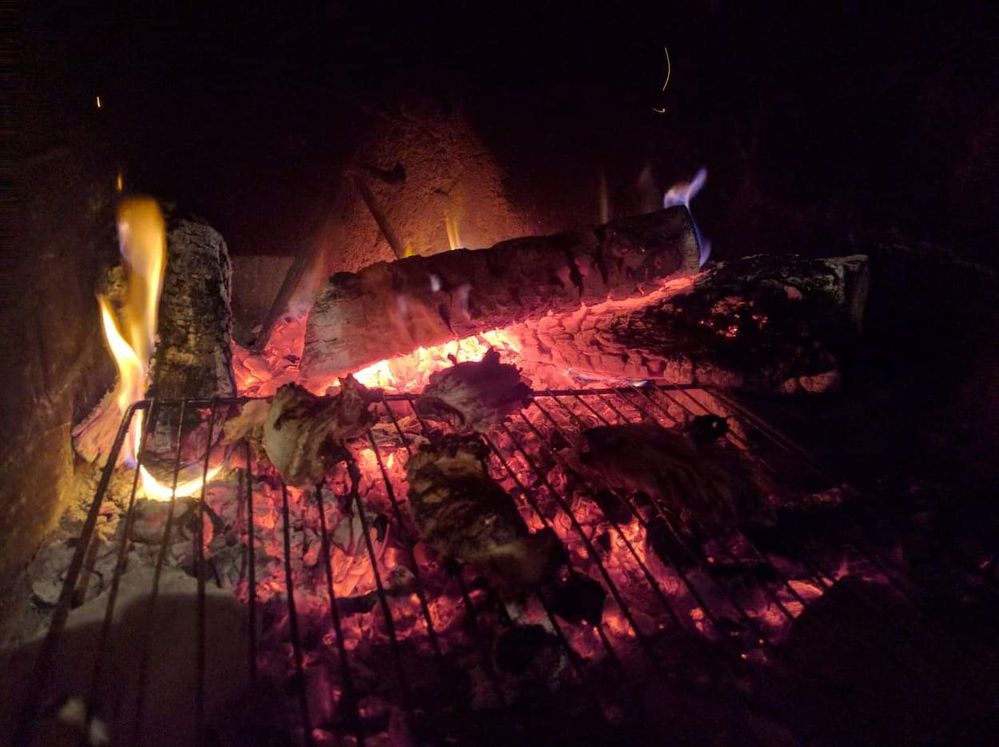 Caption: A photo of fireplace prepared for grilling (Local Guide @MoniDi)