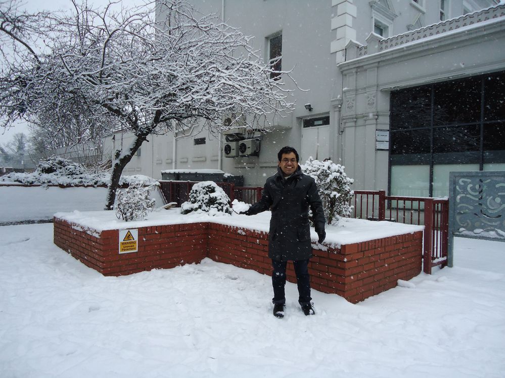 Enjoying an Winter snow in Ilford, London