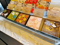 Chocolate like Japanese painting (Local Guide @yasumikikuchi)