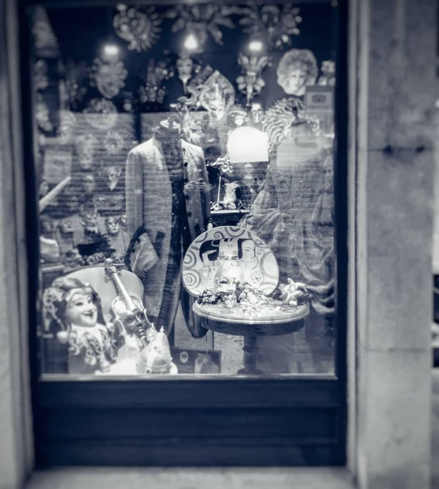 Caption: A photo of a store display in Venice Italy. (Local Guide VasT)