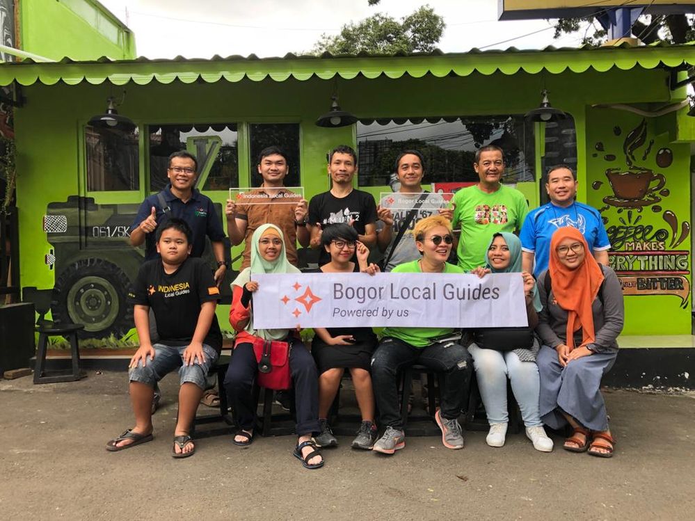 Group Photo of Bogor Local Guides in Kopi Soldadu Premium Cafe