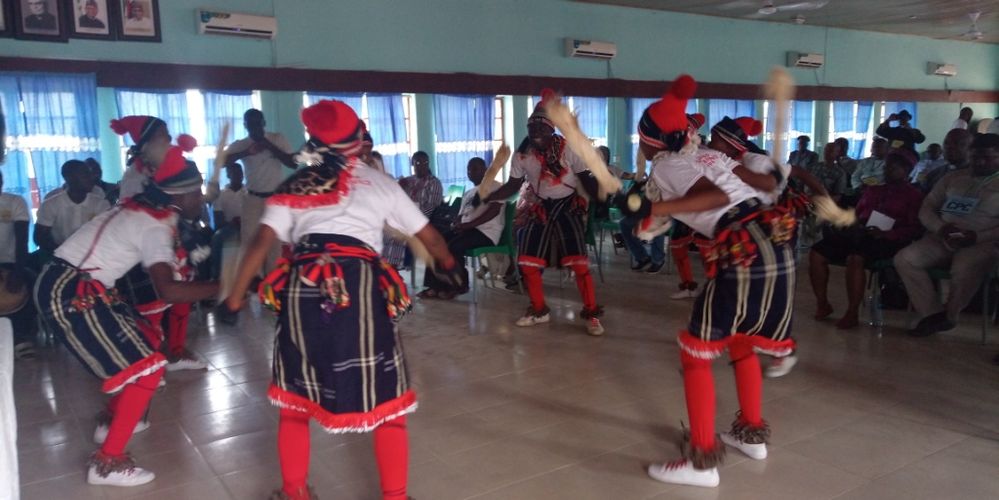 Youths Presents cultural dance in their cultural attire